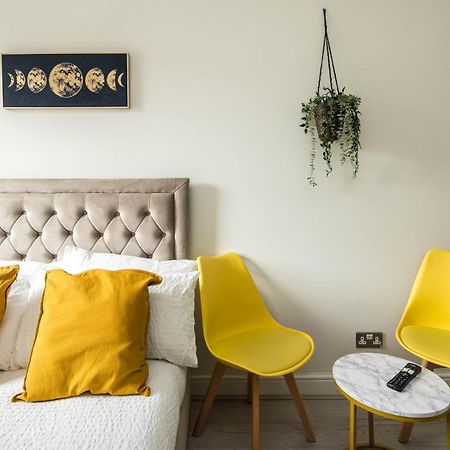 Spacious Studio For Up To 4! Sofa Bed Londres Extérieur photo