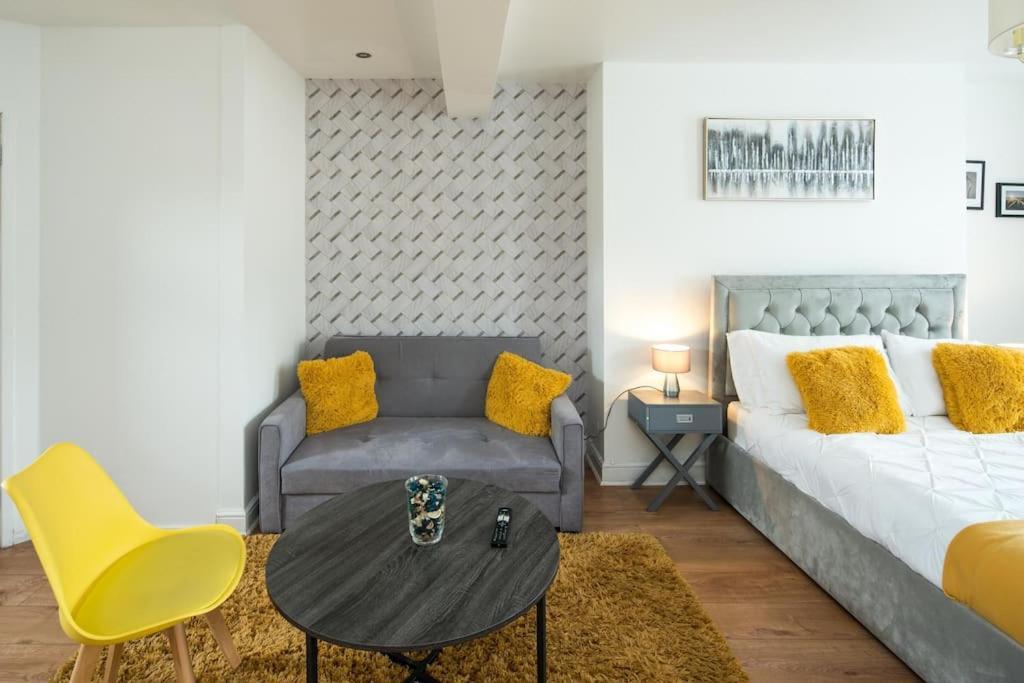 Spacious Studio For Up To 4! Sofa Bed Londres Extérieur photo