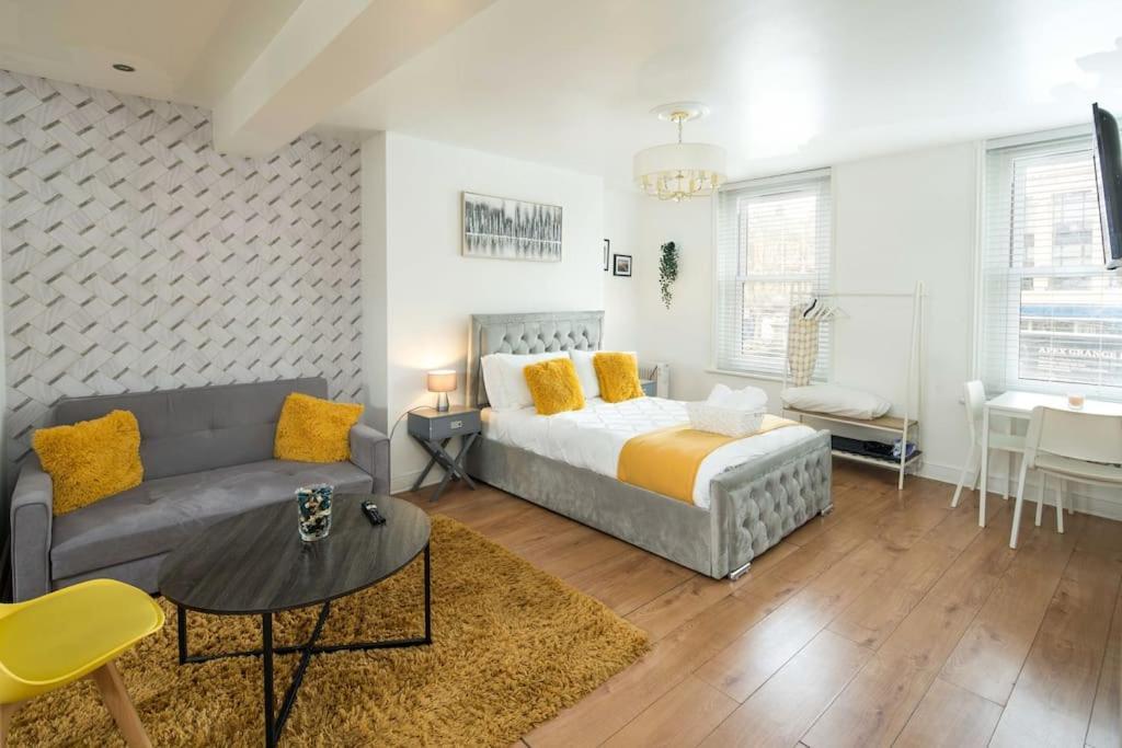 Spacious Studio For Up To 4! Sofa Bed Londres Extérieur photo