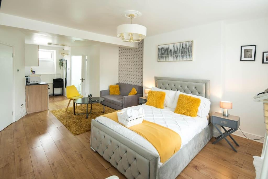 Spacious Studio For Up To 4! Sofa Bed Londres Extérieur photo